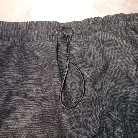 All in motion men's dark grey and black swim trunks size XL - Picture 10 of 11